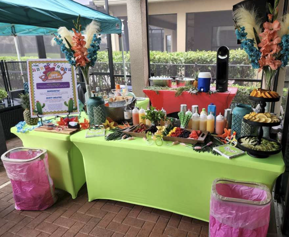 Tropical setup · Bright & fun
